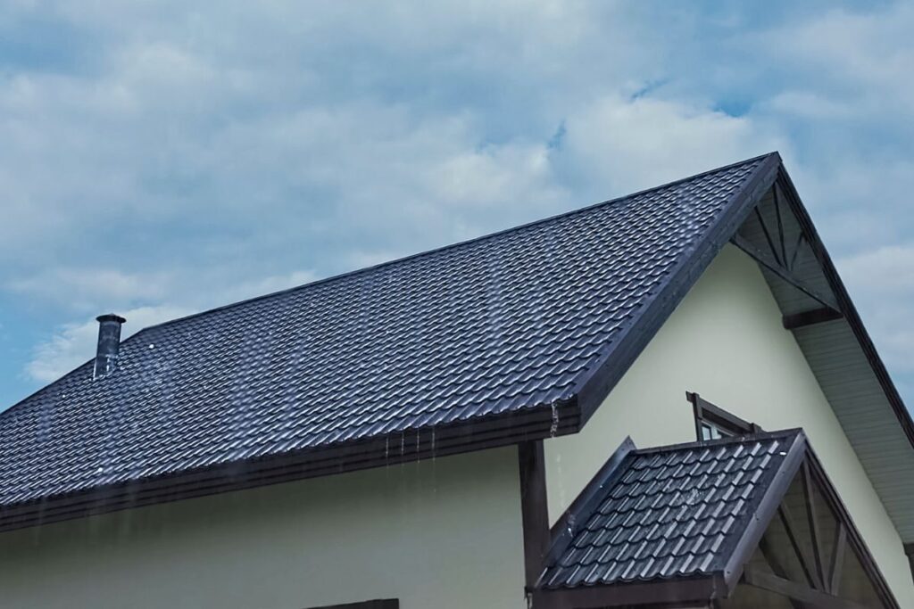 Metal Roof Vs Asphalt Shingles Metal roof